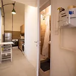 Apartment Gallery Gem In Downtown *